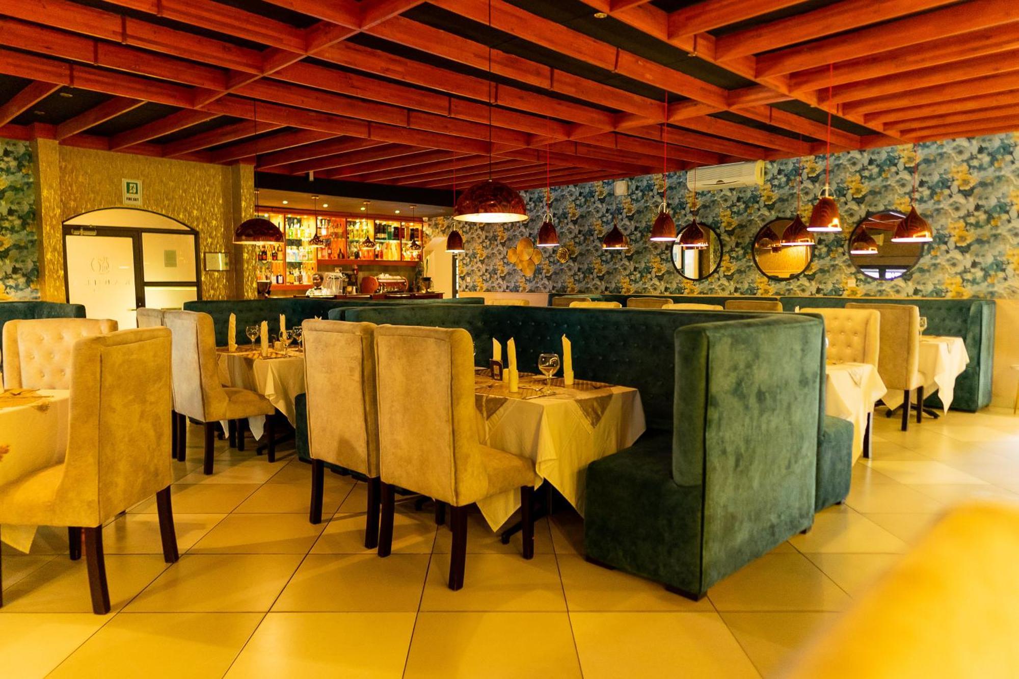 Casa Mia Lodge & Restaurant Blantyre Buitenkant foto