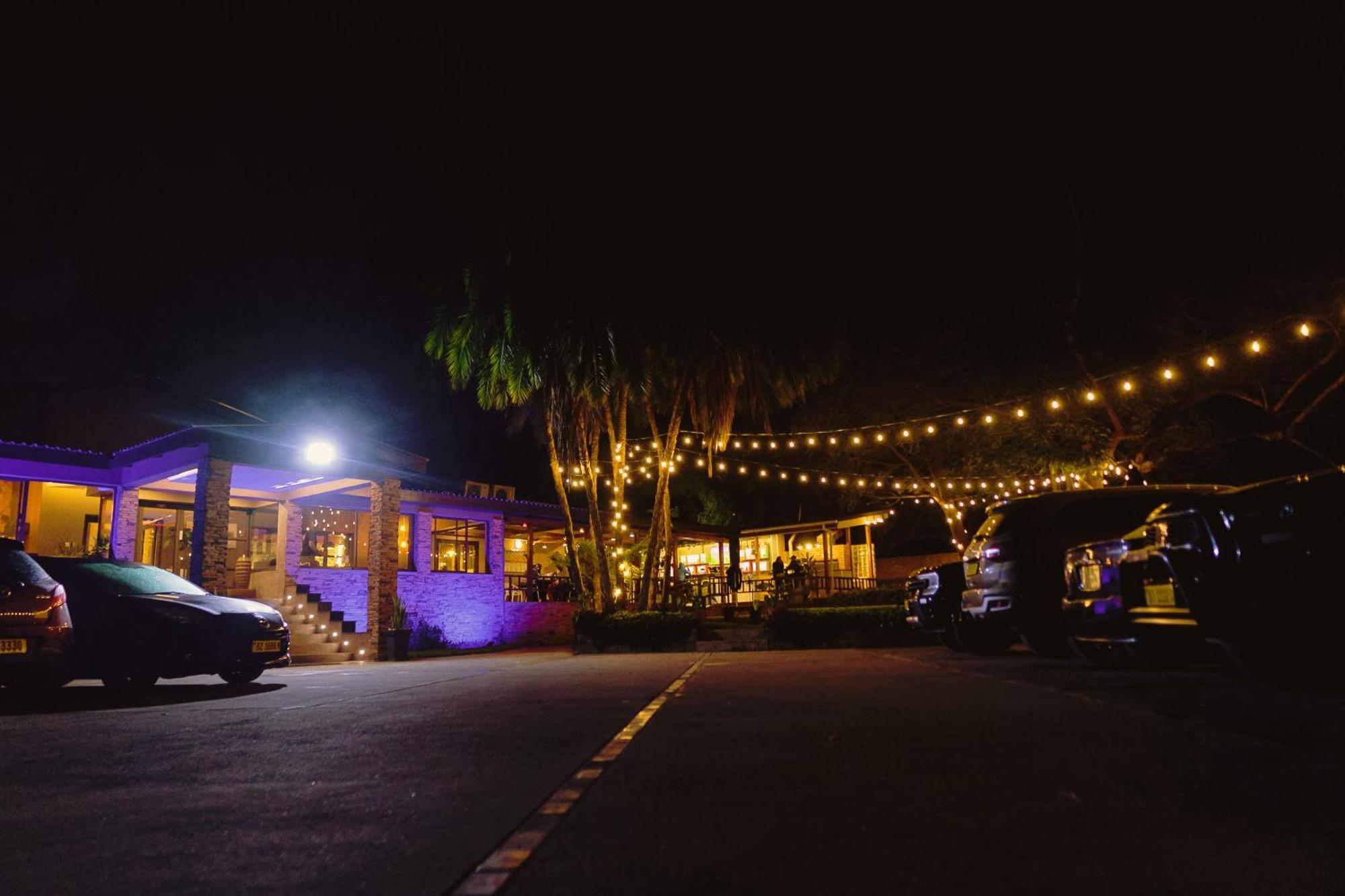 Casa Mia Lodge & Restaurant Blantyre Buitenkant foto