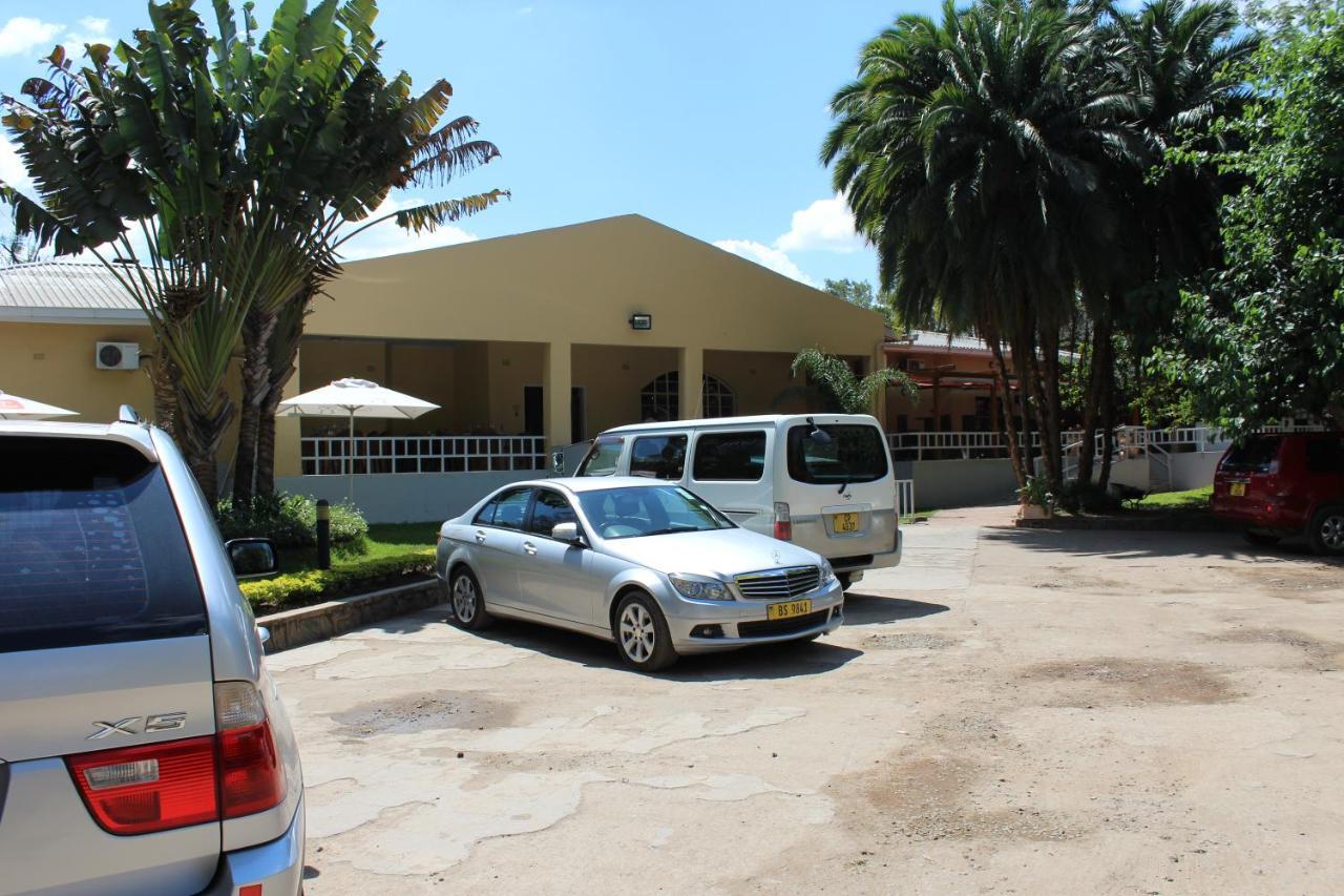 Casa Mia Lodge & Restaurant Blantyre Buitenkant foto