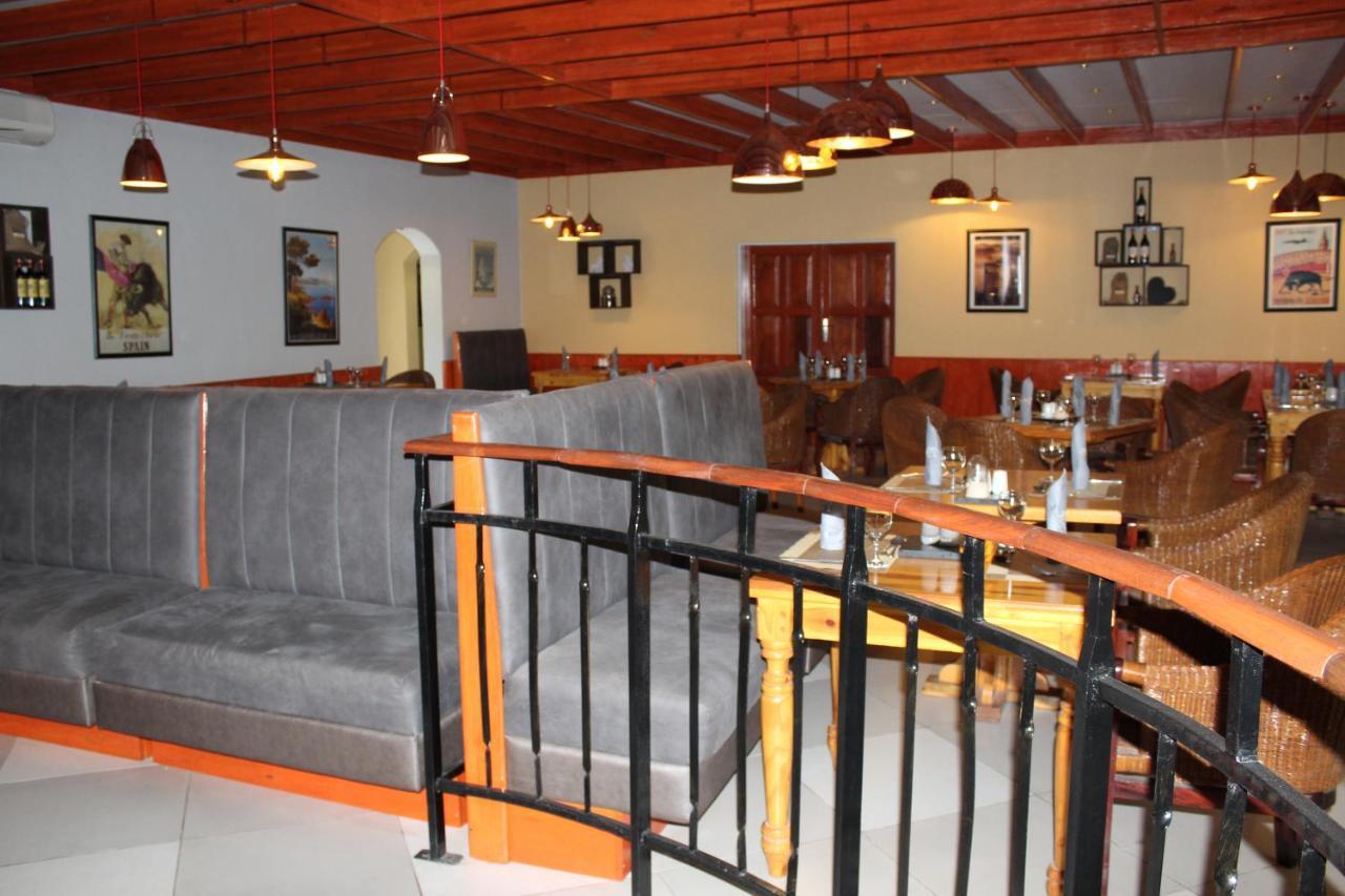 Casa Mia Lodge & Restaurant Blantyre Buitenkant foto