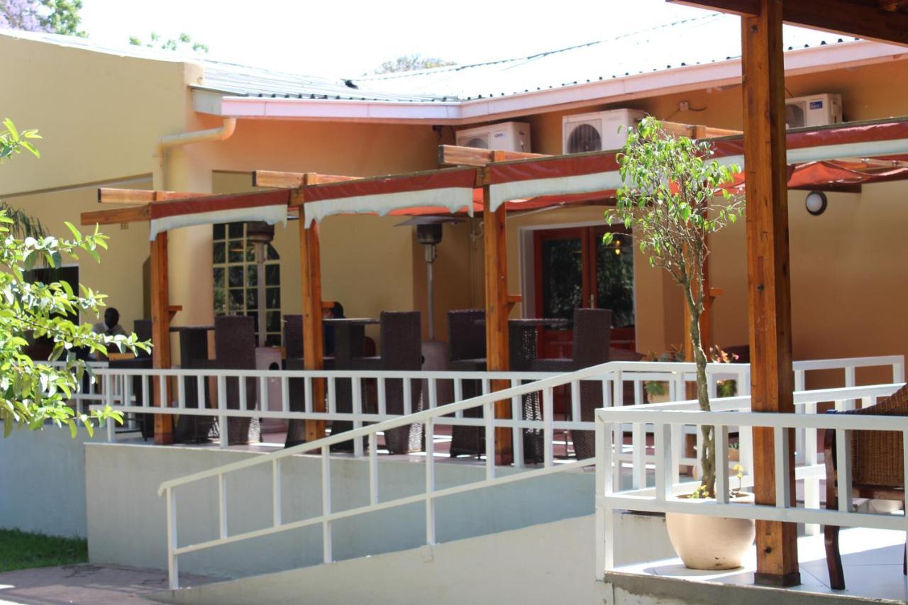 Casa Mia Lodge & Restaurant Blantyre Buitenkant foto